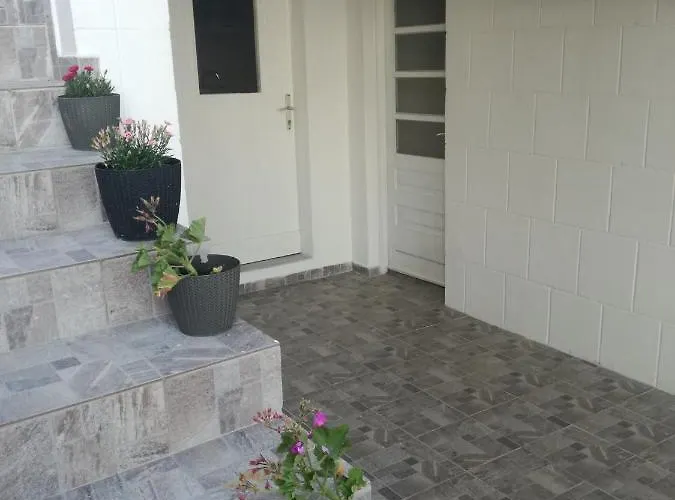 Laus Appartement Zavalatica